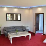 Deluxe 3*
