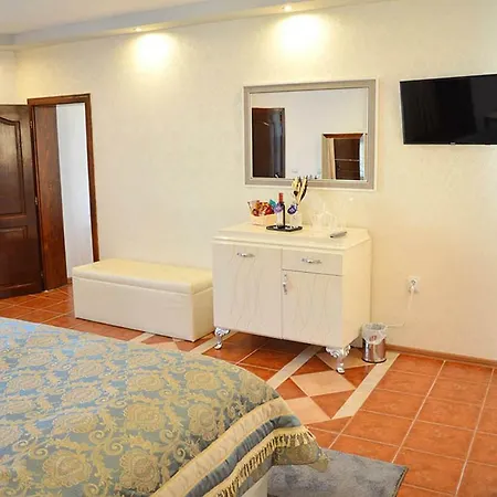 Deluxe Guest house 3*